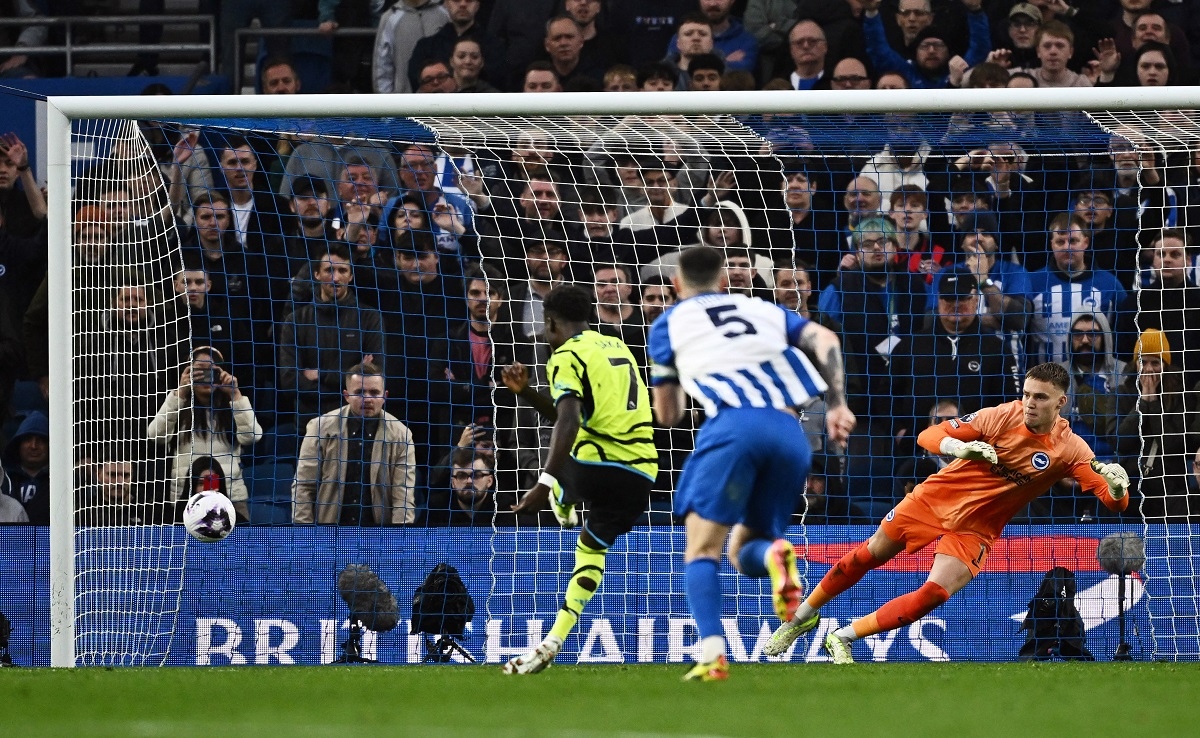 trận bóng giữa Arsenal Brighton & Hove Albion